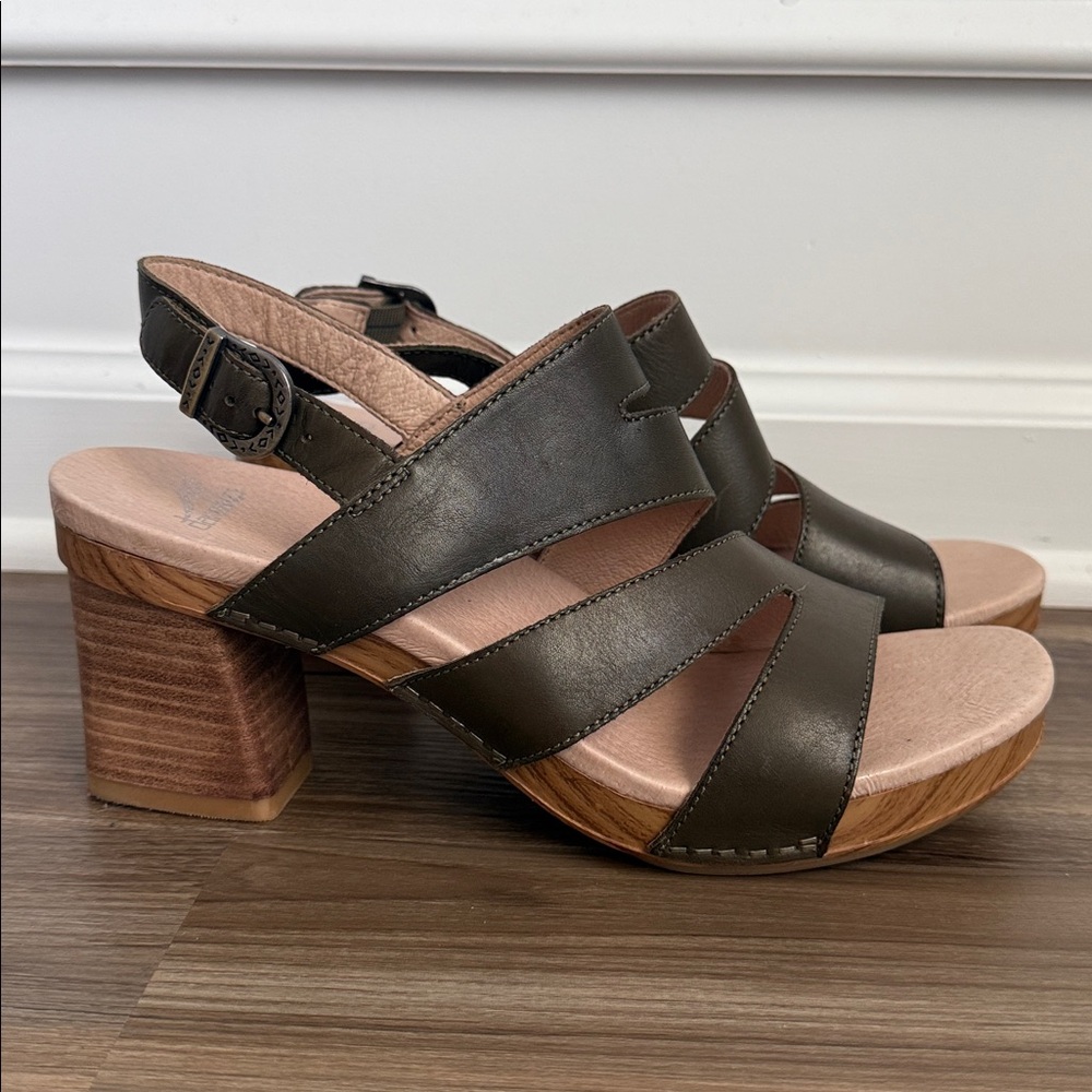 Dansko Women Ashlee Sandals Burnished Calf Olive Leather Shoes 40 US 9 NEW
